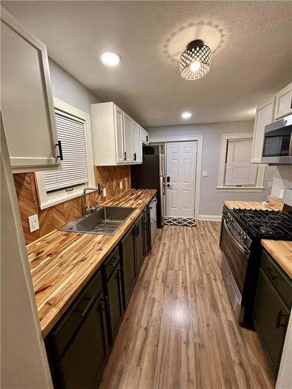 6823 Agnes Avenue — photo 10