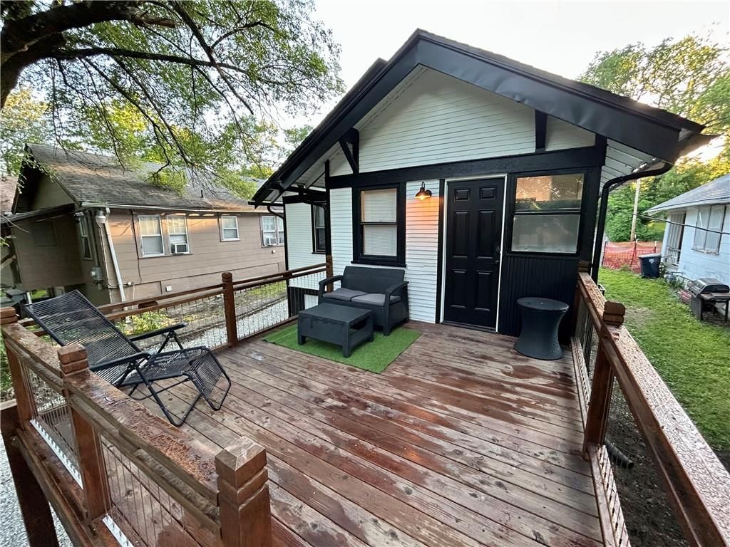 6823 Agnes Avenue — photo 13