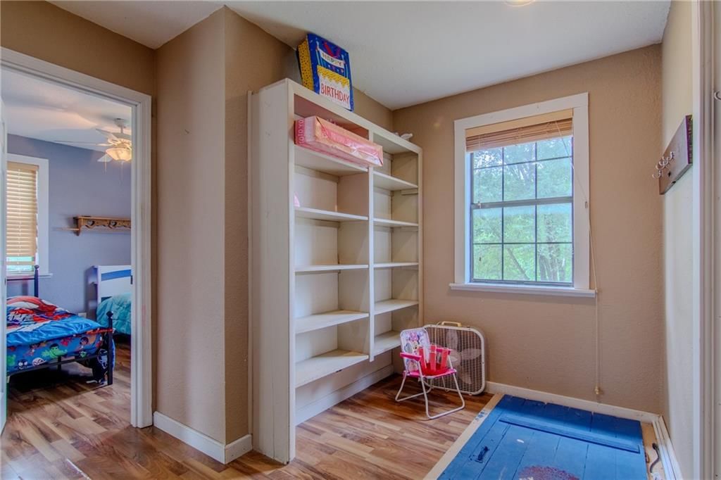 104 W Osage Street — photo 12