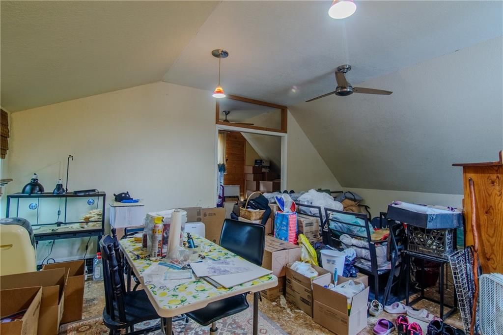 104 W Osage Street — photo 23