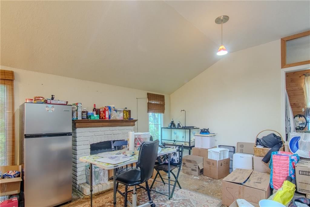 104 W Osage Street — photo 24