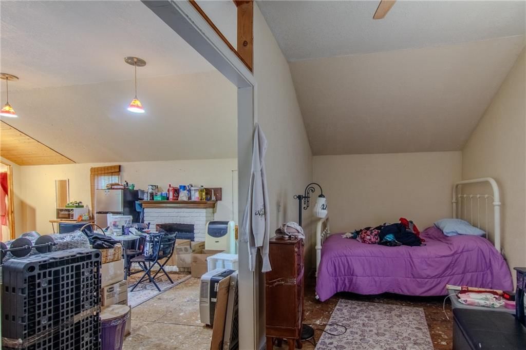 104 W Osage Street — photo 25