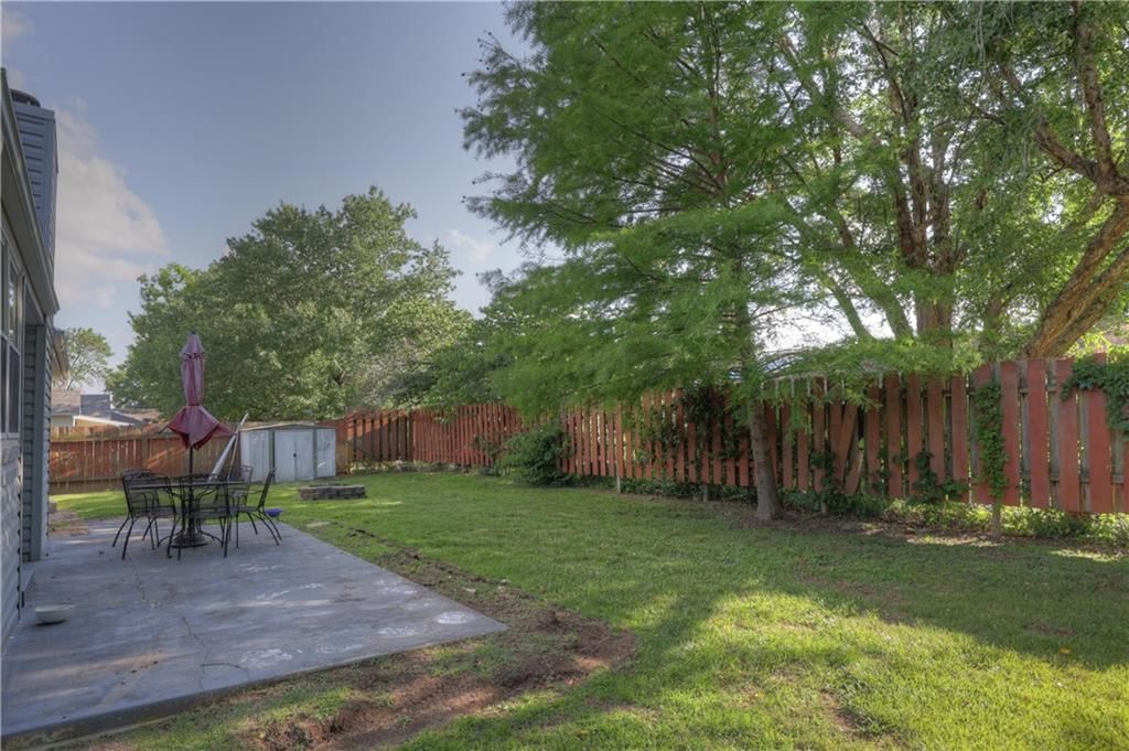 2610 S Taylor Street — photo 6