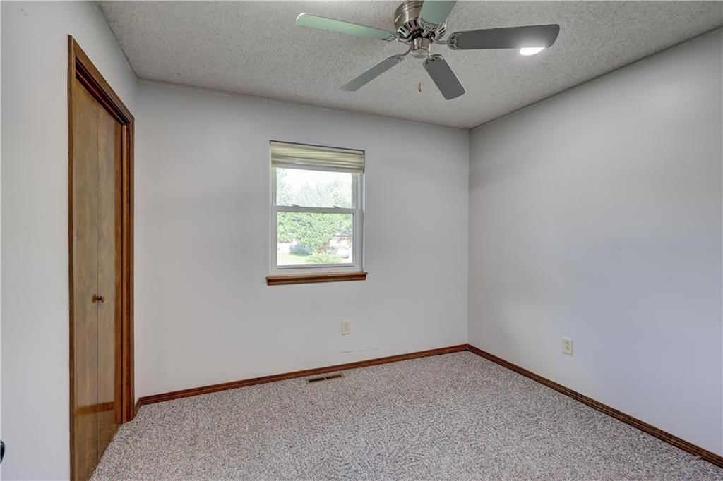 2610 S Taylor Street — photo 18