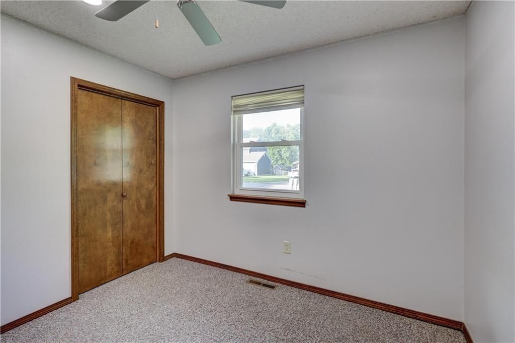 2610 S Taylor Street — photo 19