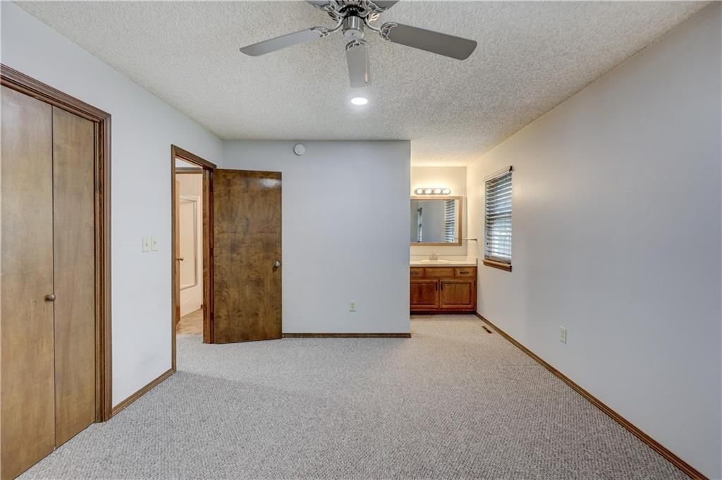 2610 S Taylor Street — photo 25
