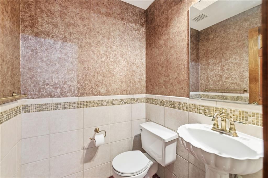 9224 Swarner Drive — photo 15