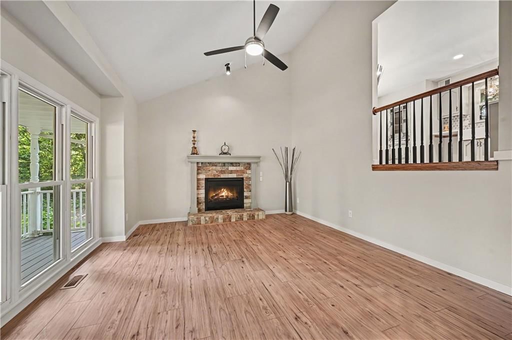23 Emmy Lane — photo 4