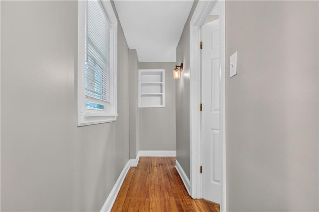 212 Emmanuel Cleaver II Boulevard E — photo 8