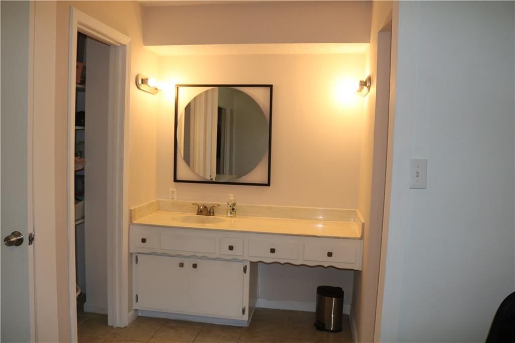 19350 Foster Street — photo 10