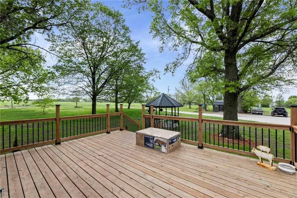 32240 N Rockville Road — photo 49