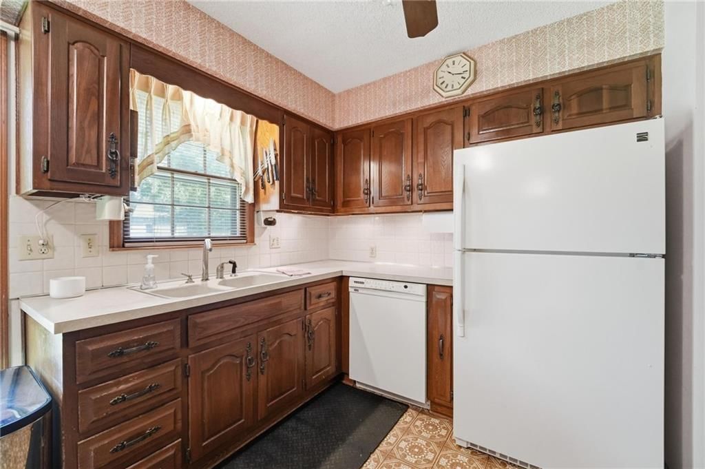 302 NE Noeleen Lane — photo 13