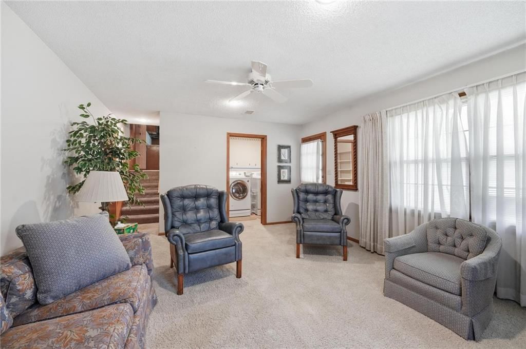 302 NE Noeleen Lane — photo 17