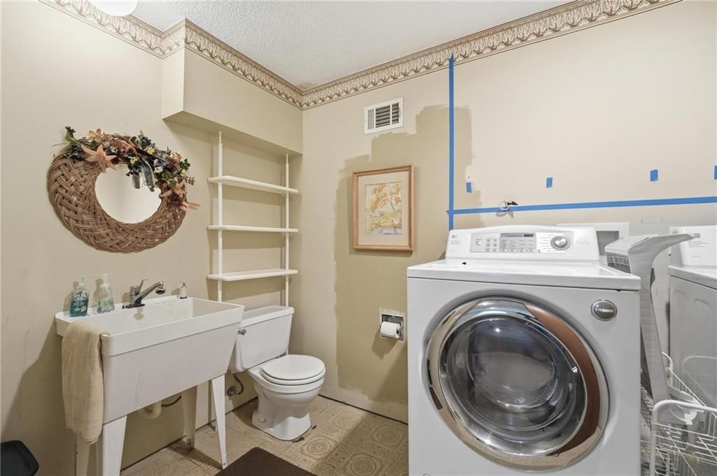 302 NE Noeleen Lane — photo 18