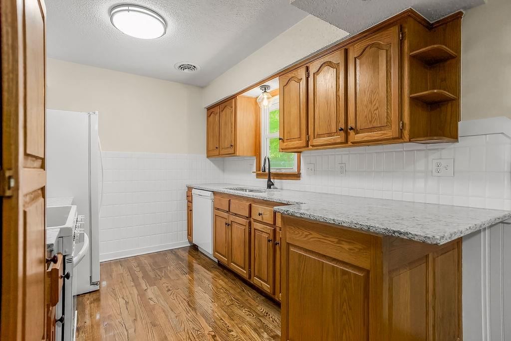 803 Madison Street — photo 9