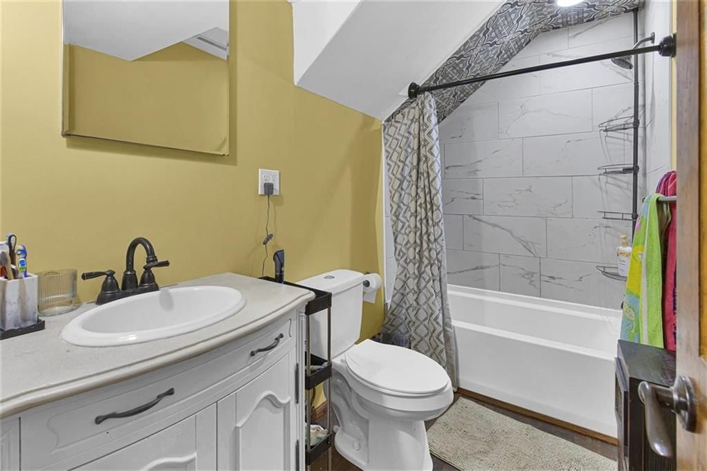 111 Elm Street — photo 42