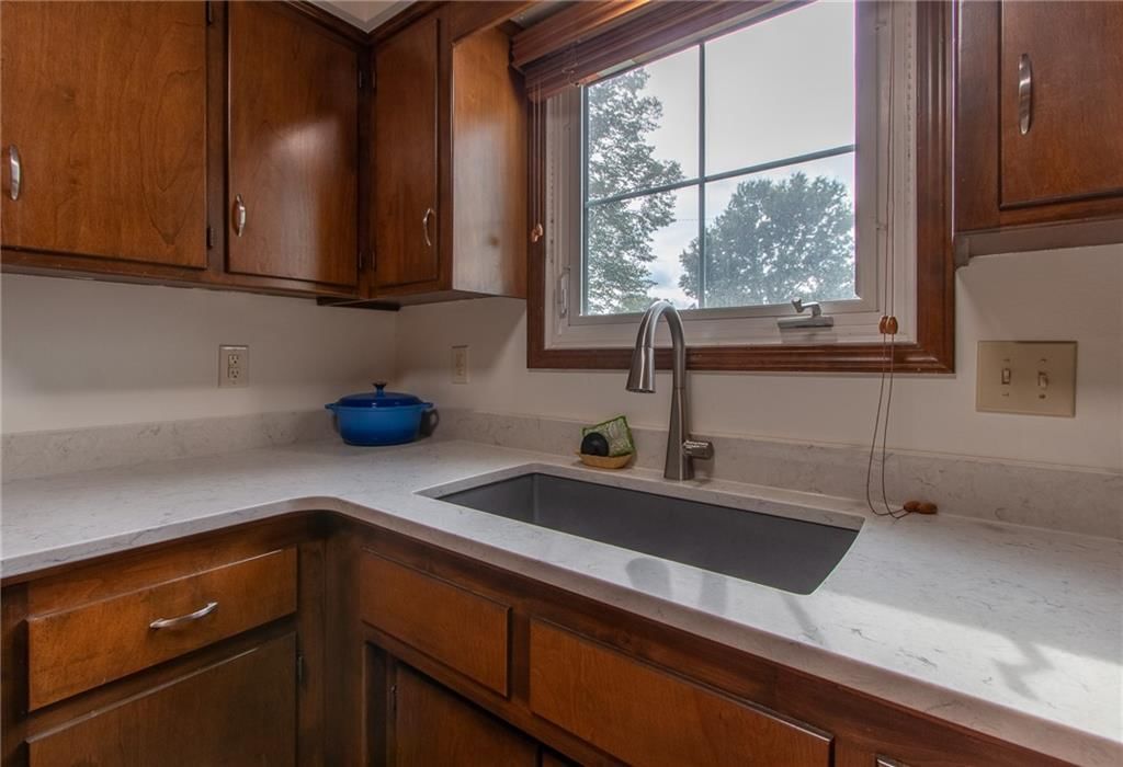2475 Brookside Drive — photo 5