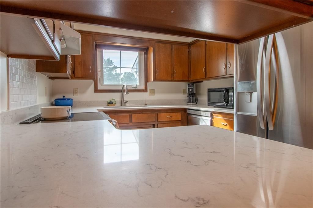 2475 Brookside Drive — photo 6