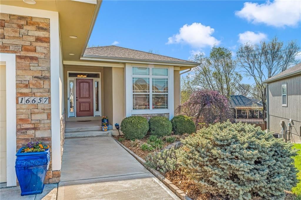 16657 Sandstone Circle — photo 4