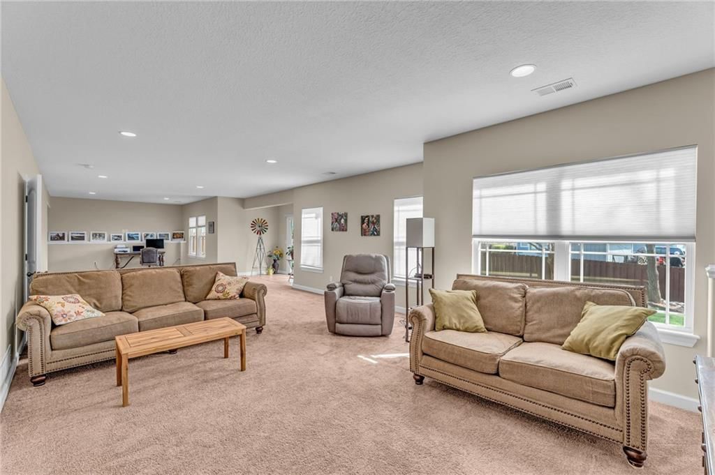 16657 Sandstone Circle — photo 38