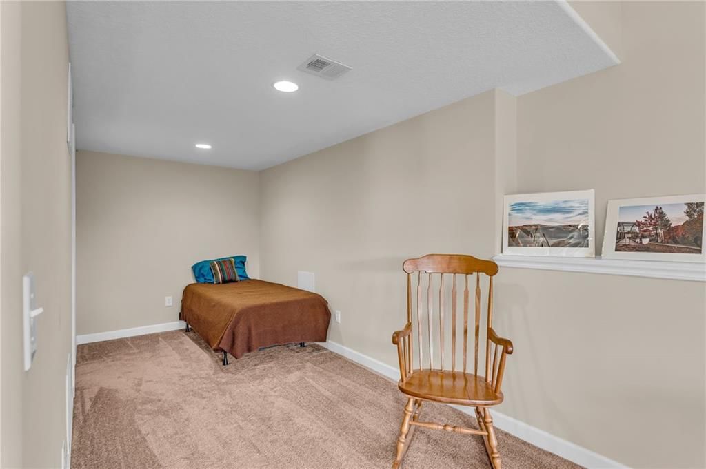16657 Sandstone Circle — photo 39