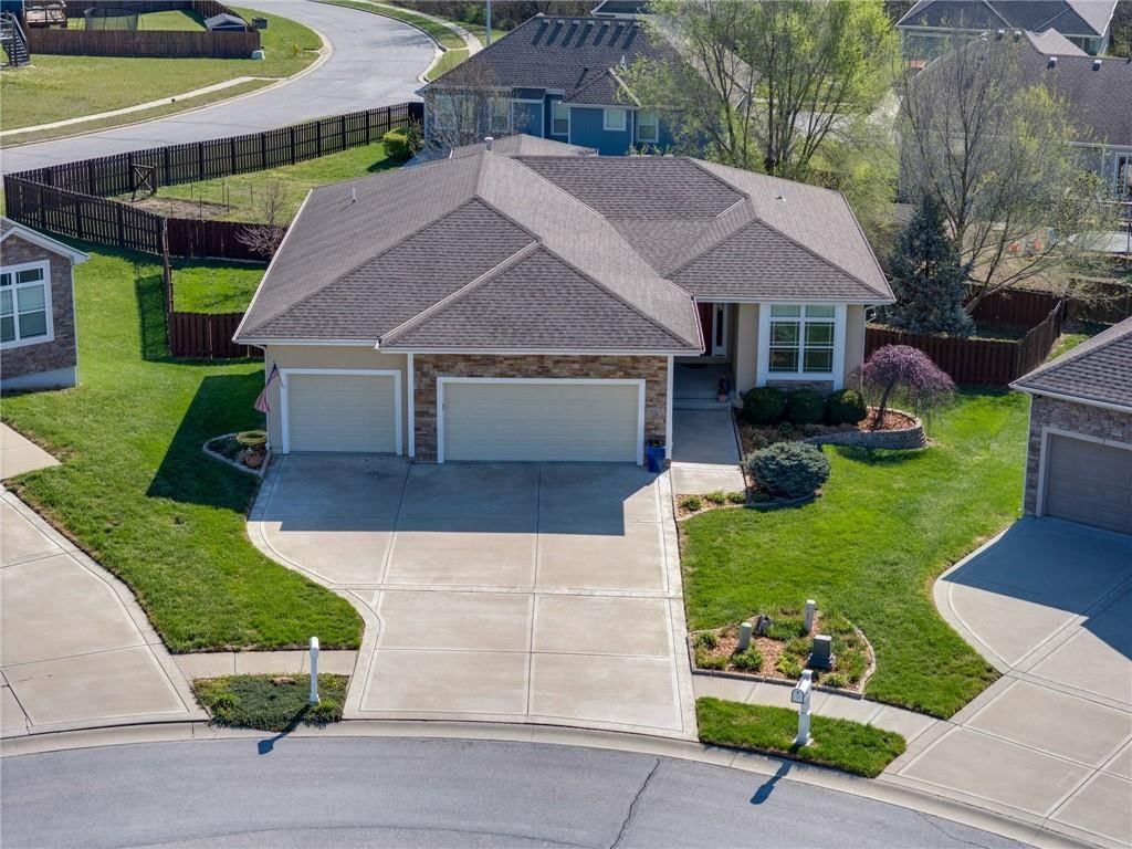 16657 Sandstone Circle — photo 52
