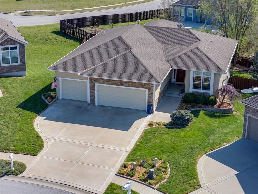 16657 Sandstone Circle — photo 53