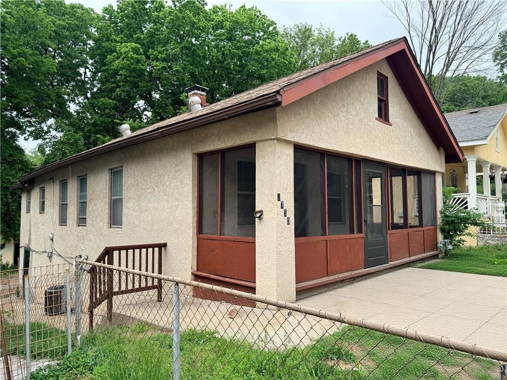 2750 Lister Avenue — photo 3