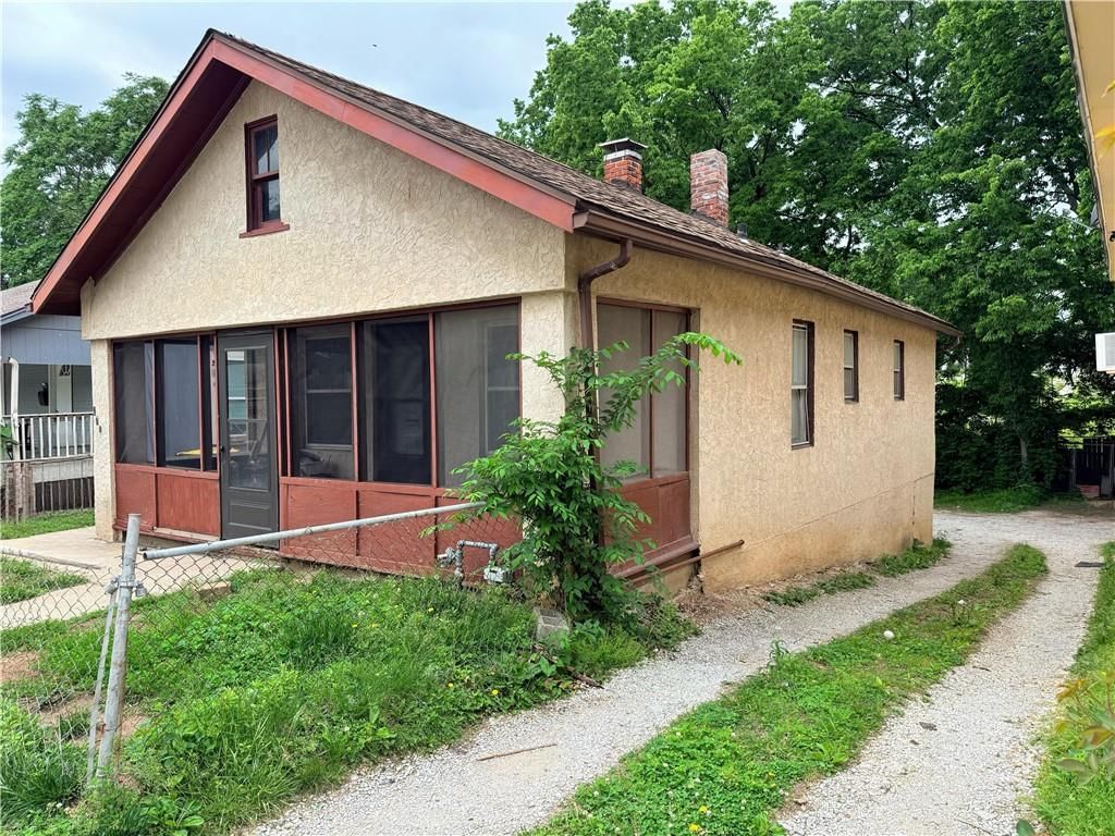 2750 Lister Avenue — photo 4