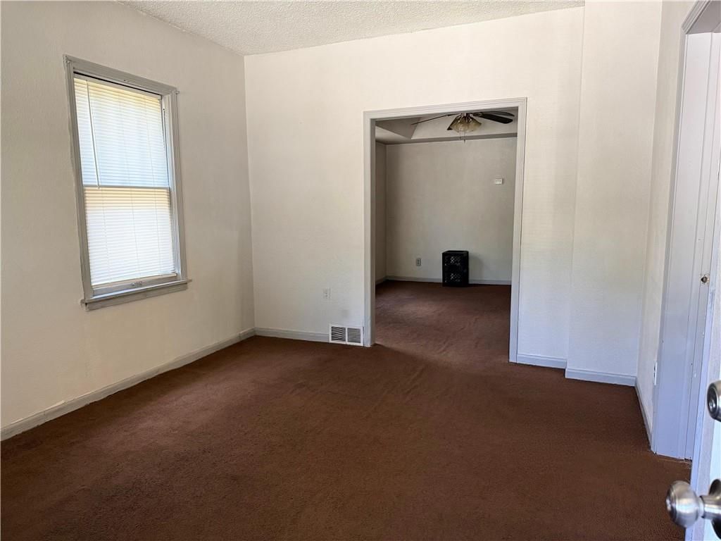 2750 Lister Avenue — photo 7