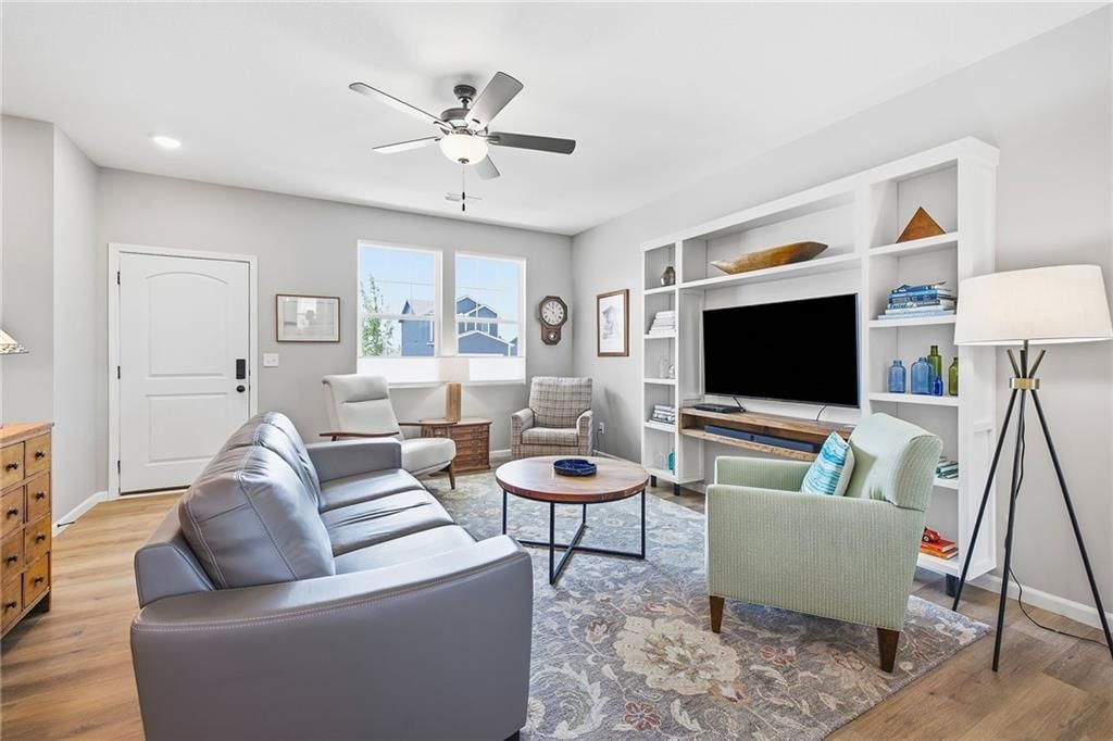 27116 E Sycamore Street — photo 3