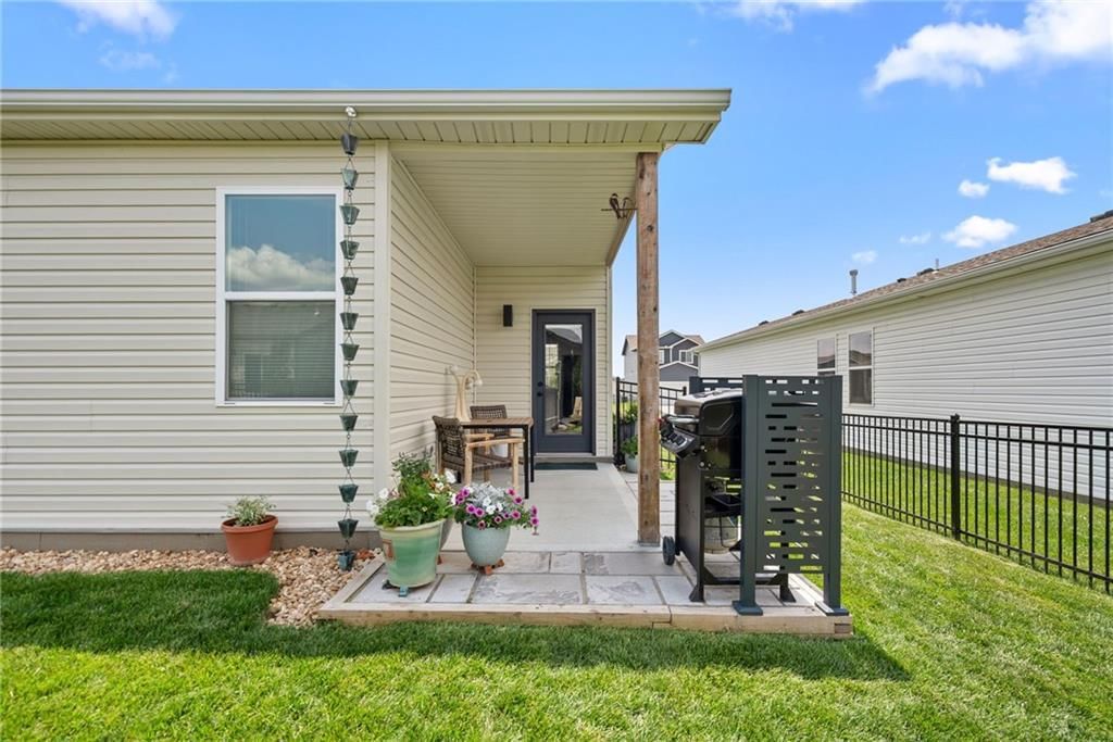 27116 E Sycamore Street — photo 32