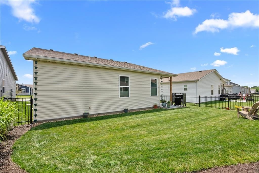 27116 E Sycamore Street — photo 39