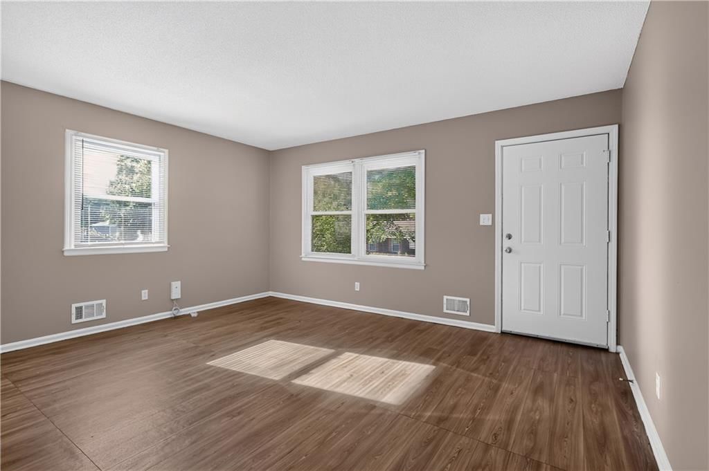 8608 E 58th Street — photo 9