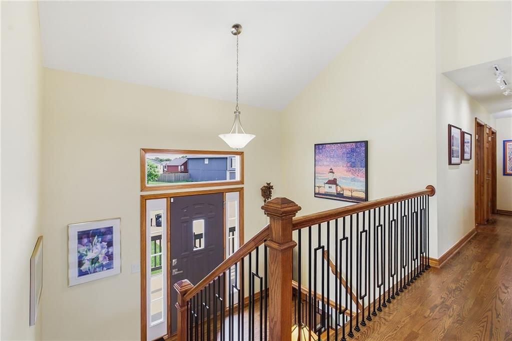 2513 NE Old Paint Road — photo 4