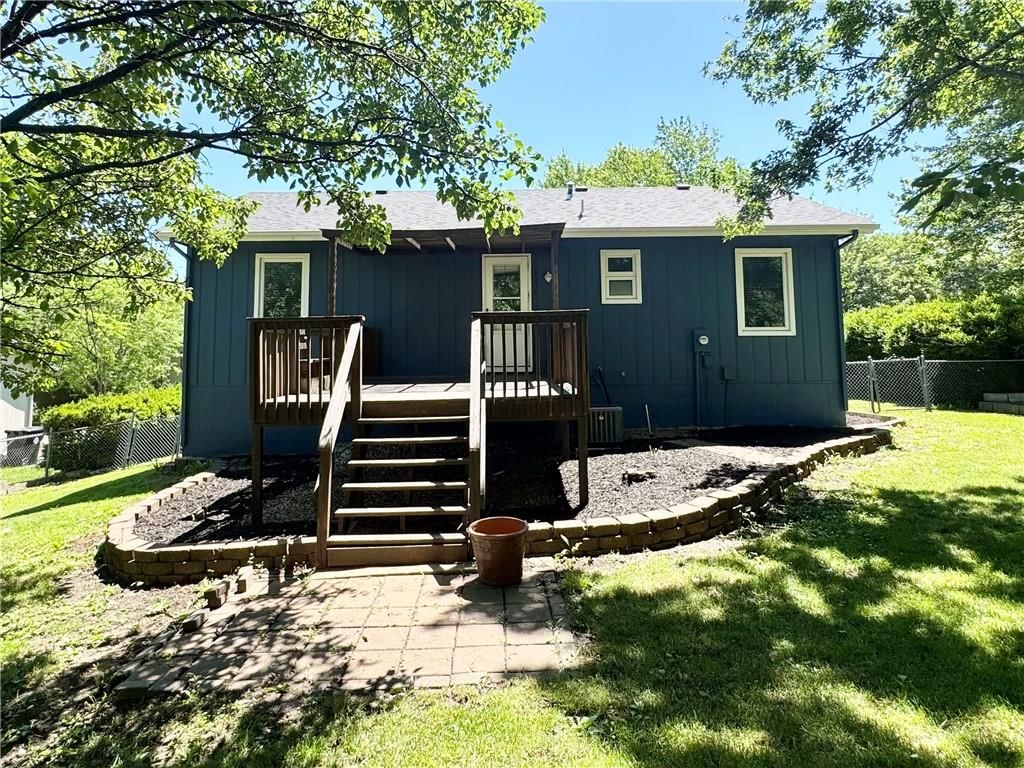1411 Andrew Street — photo 4
