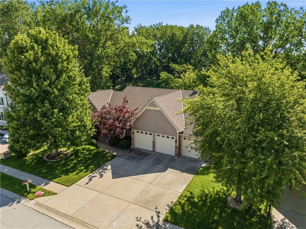 7809 N Revere Drive — photo 2