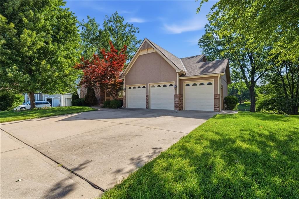7809 N Revere Drive — photo 5