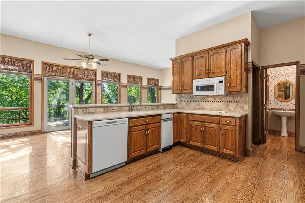 7809 N Revere Drive — photo 15