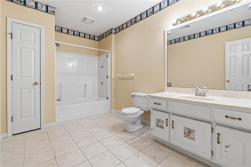 7809 N Revere Drive — photo 24