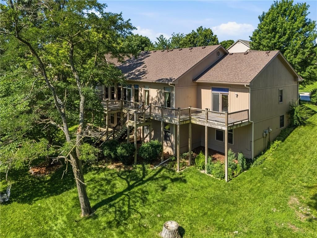 7809 N Revere Drive — photo 37