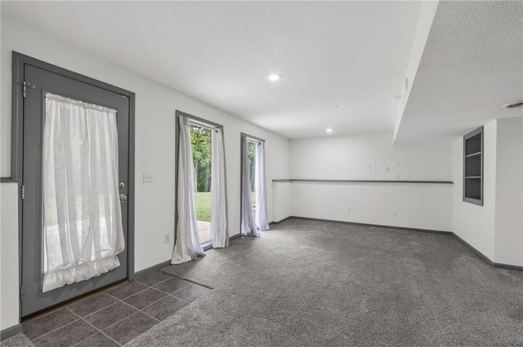 9027 N Manning Avenue — photo 37