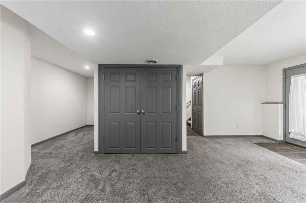 9027 N Manning Avenue — photo 40