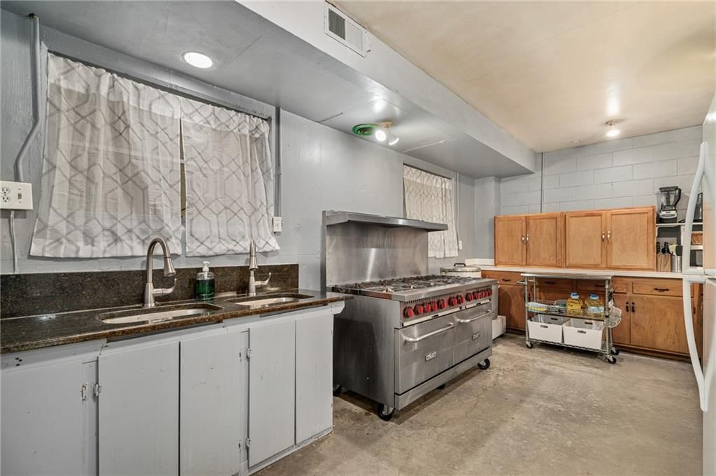 1424 S 55th Street — photo 24