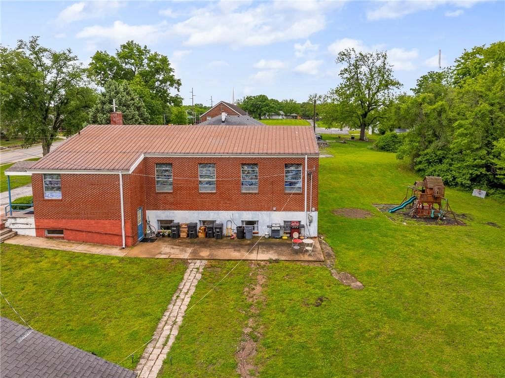 1424 S 55th Street — photo 37
