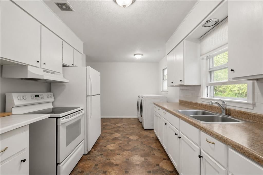 1424 S 55th Street — photo 44