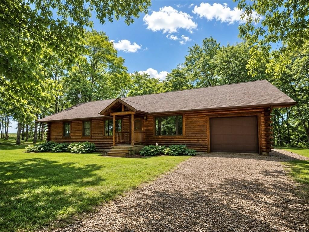 21004 Danube Road — photo 1