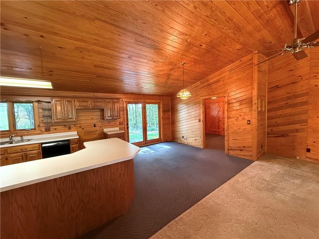 21004 Danube Road — photo 8