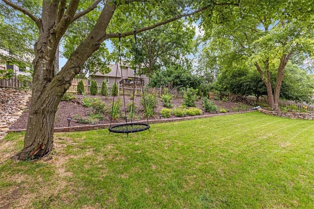 608 Butternut Lane — photo 54