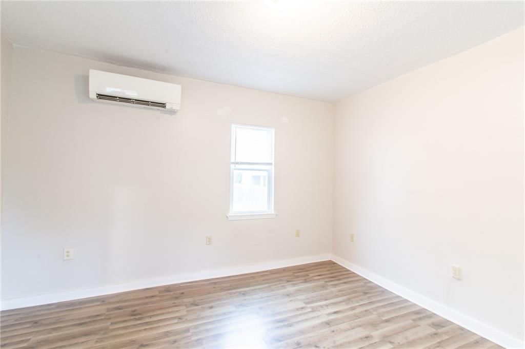 1830 Poplar Street — photo 14